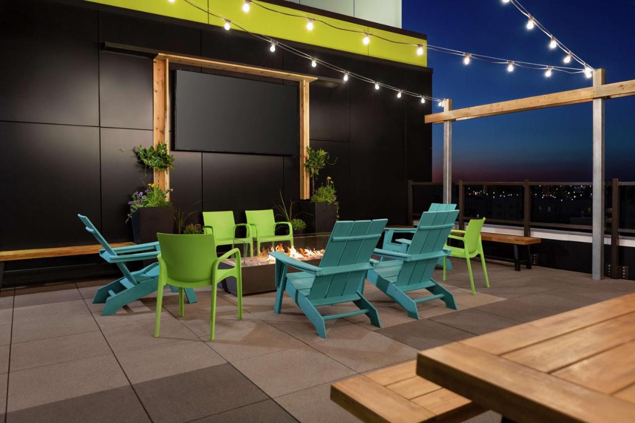 Home2 Suites By Hilton Minneapolis University Area Exteriör bild