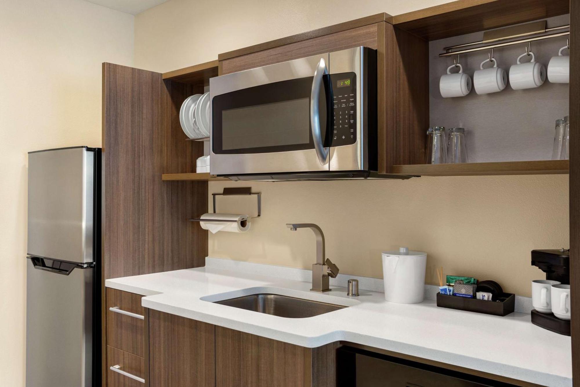 Home2 Suites By Hilton Minneapolis University Area Exteriör bild